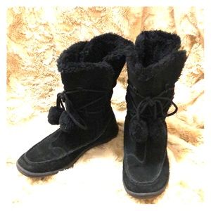 Air Walk Black Suede Boots